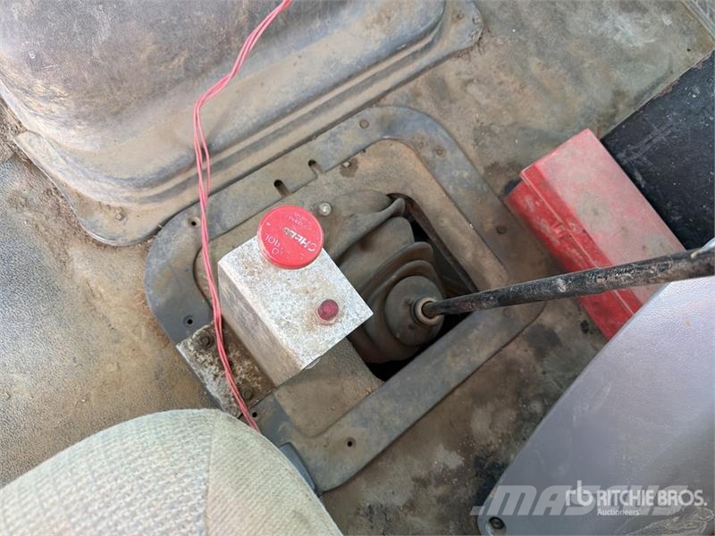 Sterling L7501 4x2 Reel Truck Vlečna vozila za tovornjake