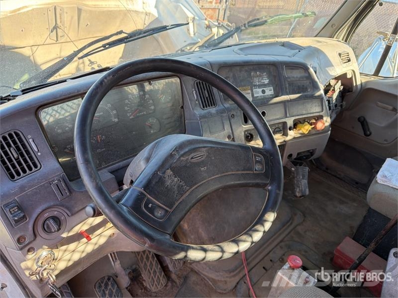 Sterling L7501 4x2 Reel Truck Vlečna vozila za tovornjake