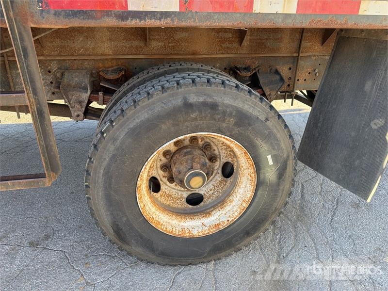 Sterling L7501 4x2 Reel Truck Vlečna vozila za tovornjake