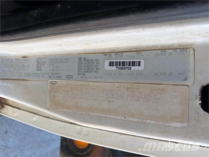 Sterling L7501 4x2 Reel Truck Vlečna vozila za tovornjake