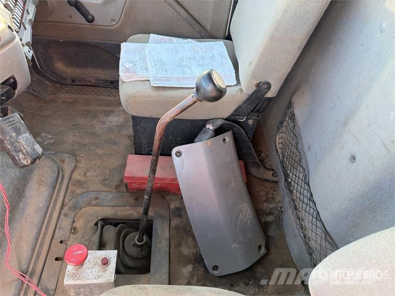 Sterling L7501 4x2 Reel Truck Vlečna vozila za tovornjake