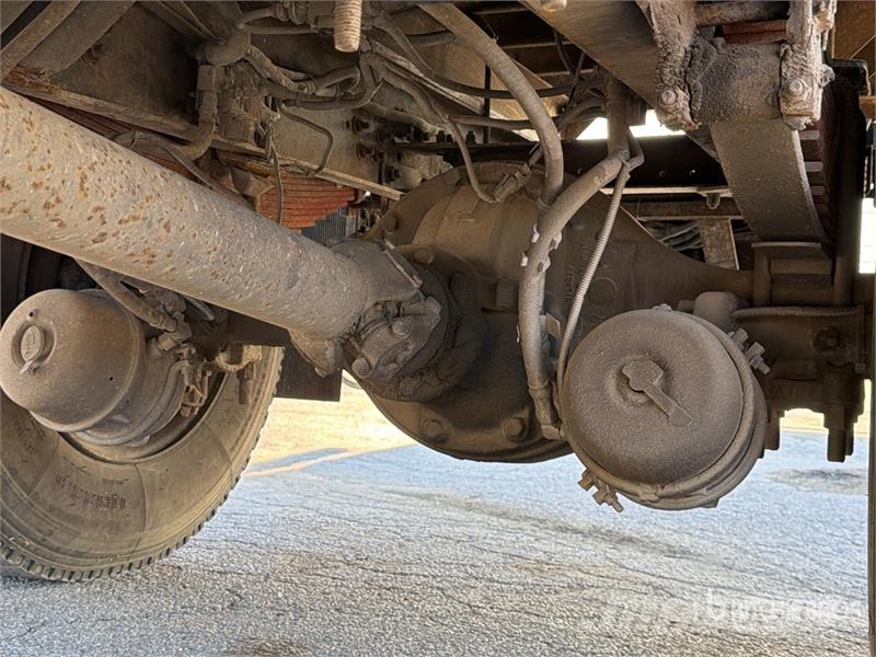 Sterling L7501 4x2 Reel Truck Vlečna vozila za tovornjake