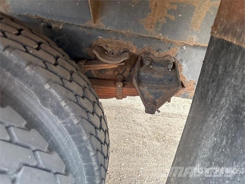 Sterling L8501 Φορτηγά Kαρότσα με ανοιγόμενα πλαϊνά