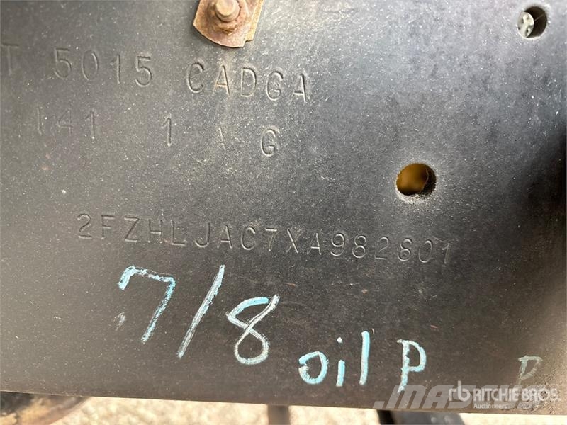 Sterling L8501 Φορτηγά Kαρότσα με ανοιγόμενα πλαϊνά