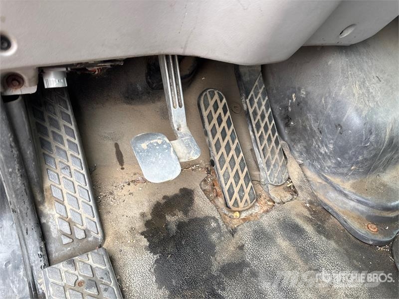 Sterling L8501 Φορτηγά Kαρότσα με ανοιγόμενα πλαϊνά