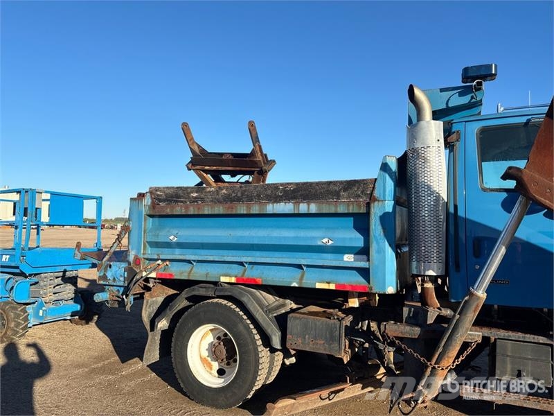 Sterling L8511 4x2 Snow Plow Truck Pilsētas atkritumvedēji