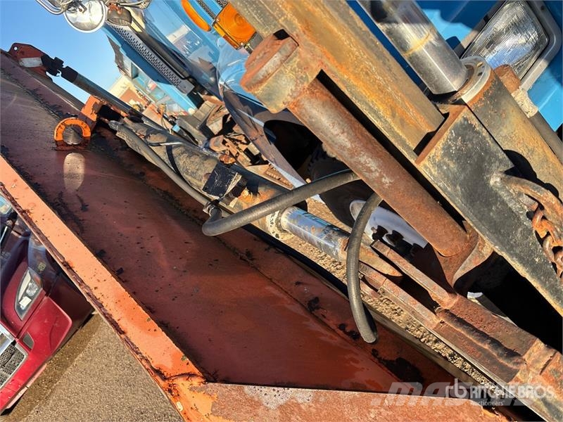 Sterling L8511 4x2 Snow Plow Truck Pilsētas atkritumvedēji