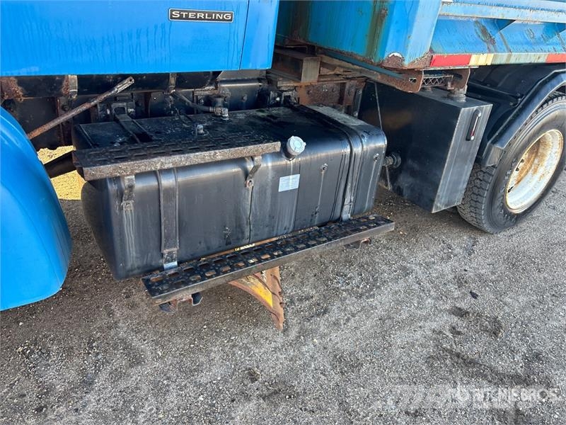 Sterling L8511 4x2 Snow Plow Truck Pilsētas atkritumvedēji