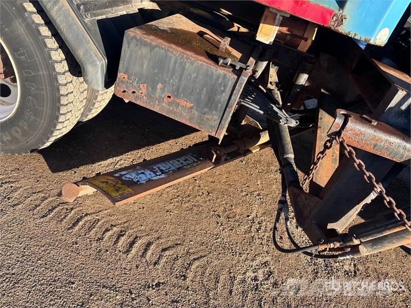 Sterling L8511 4x2 Snow Plow Truck Pilsētas atkritumvedēji