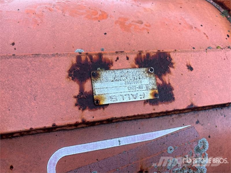 Sterling L8511 4x2 Snow Plow Truck Pilsētas atkritumvedēji