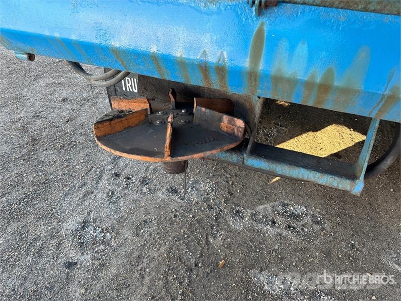 Sterling L8511 4x2 Snow Plow Truck Pilsētas atkritumvedēji