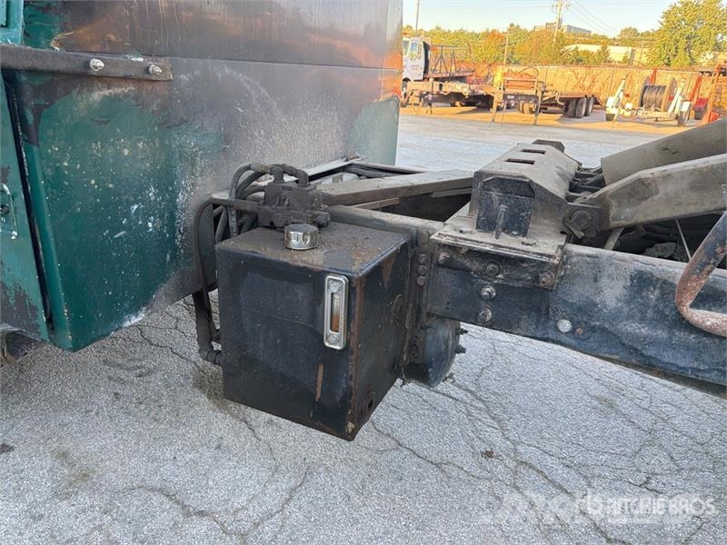 Sterling L9500 4x2 S/A Dump Truck Kiper tovornjaki