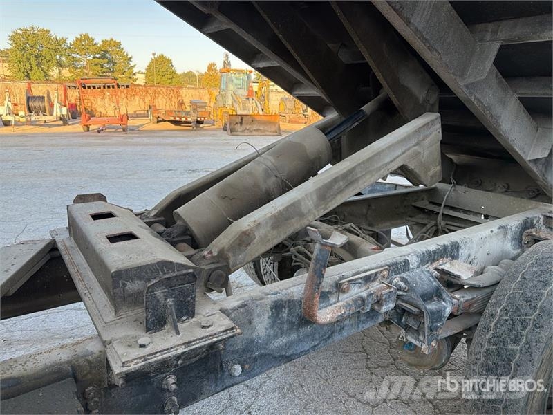 Sterling L9500 4x2 S/A Dump Truck Kiper tovornjaki