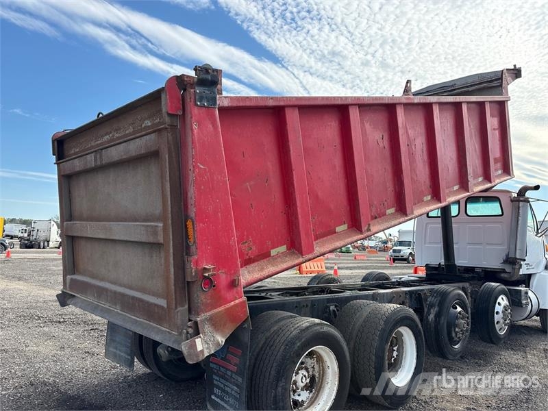Sterling L9513 10x4 Quad/A Dump Truck Savivarčiai