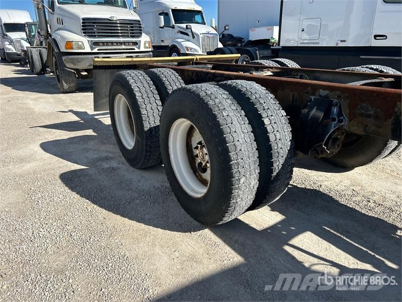 Sterling LT7500 6x4 Cab and Chassis Cabine en interieur