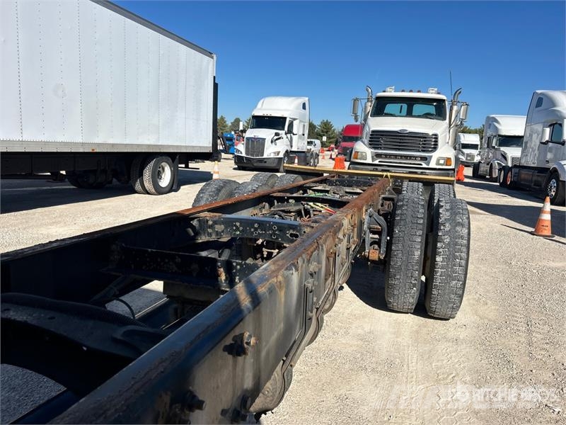 Sterling LT7500 6x4 Cab and Chassis Cabine en interieur