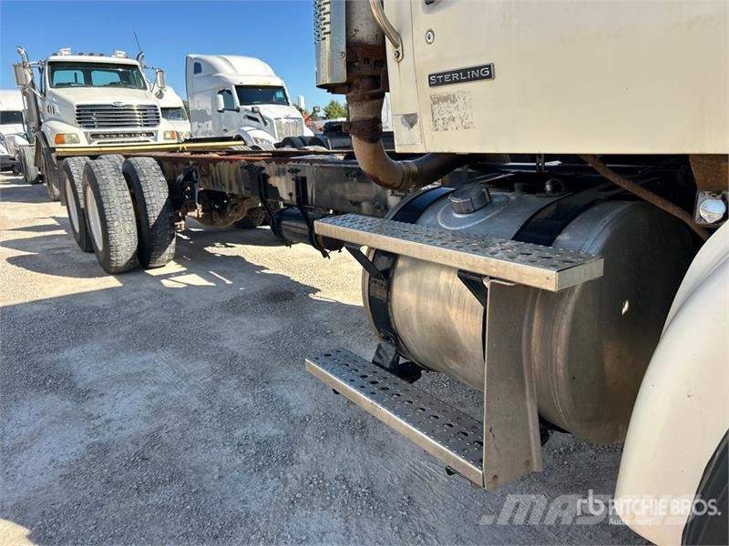 Sterling LT7500 6x4 Cab and Chassis Cabine en interieur