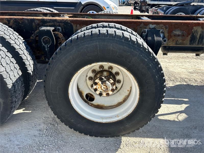 Sterling LT7500 6x4 Cab and Chassis Cabine en interieur
