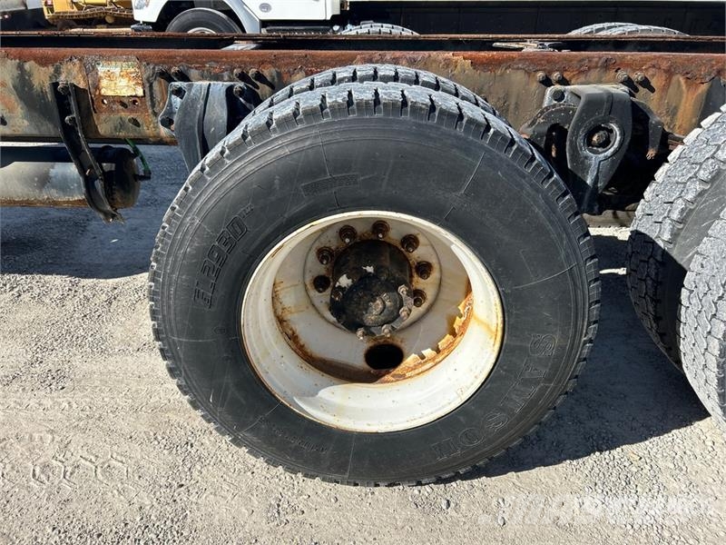 Sterling LT7500 6x4 Cab and Chassis Cabine en interieur