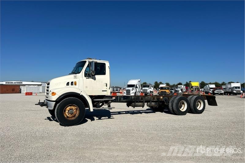 Sterling LT7500 6x4 Cab and Chassis Cabine en interieur