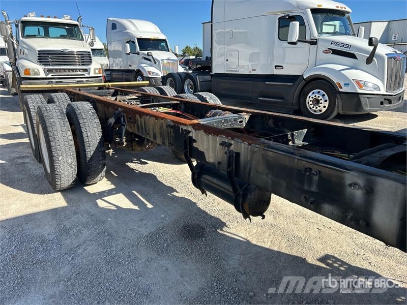 Sterling LT7500 6x4 Cab and Chassis Cabine en interieur