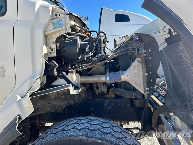 Sterling LT7500 6x4 Cab and Chassis Cabine en interieur