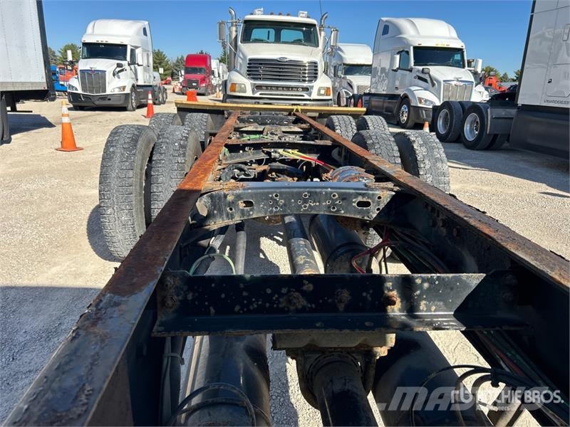 Sterling LT7500 6x4 Cab and Chassis Cabine en interieur