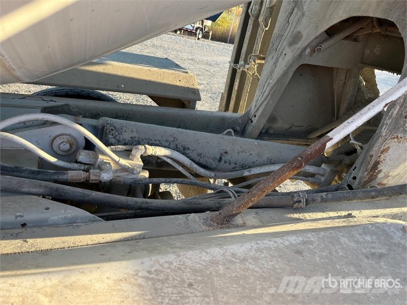 Sterling LT9500 Betonkeverők/Betonpumpák