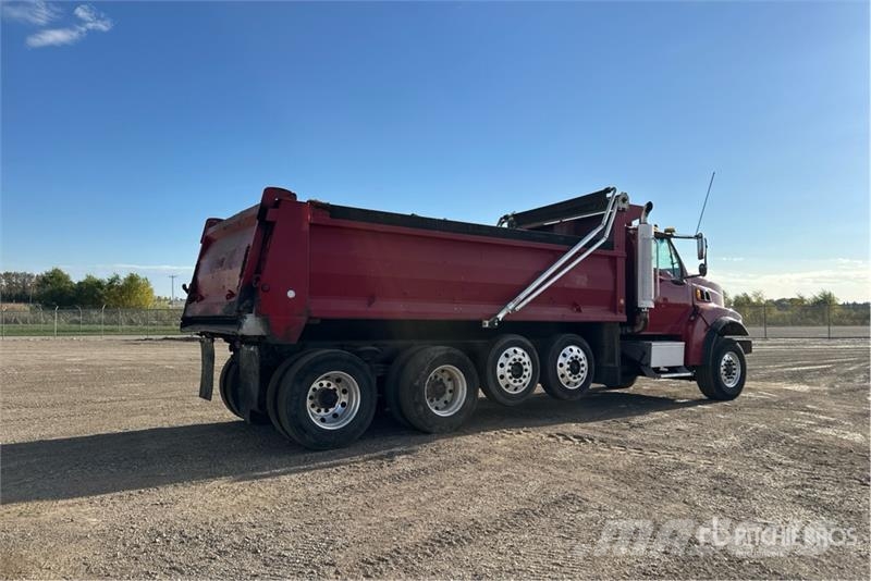 Sterling LT9500 شاحنات قلابة