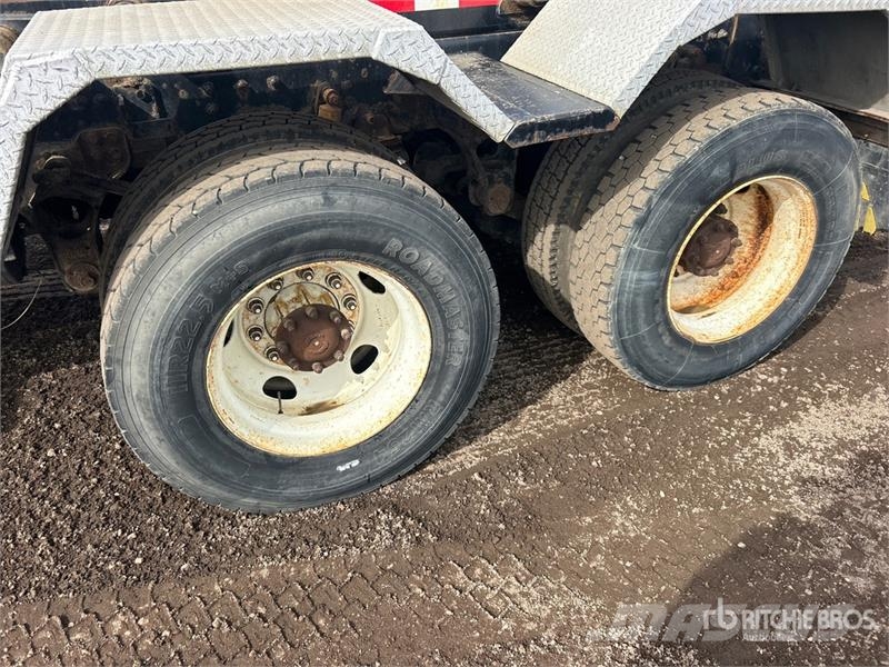 Sterling LT9500 Kravas automašinas konteineru vedeji