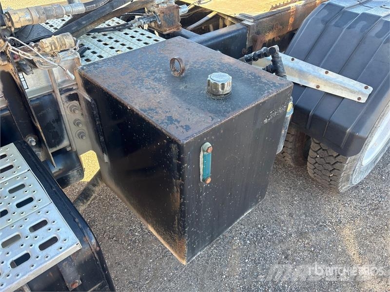 Sterling LT9500 Ciągniki siodłowe
