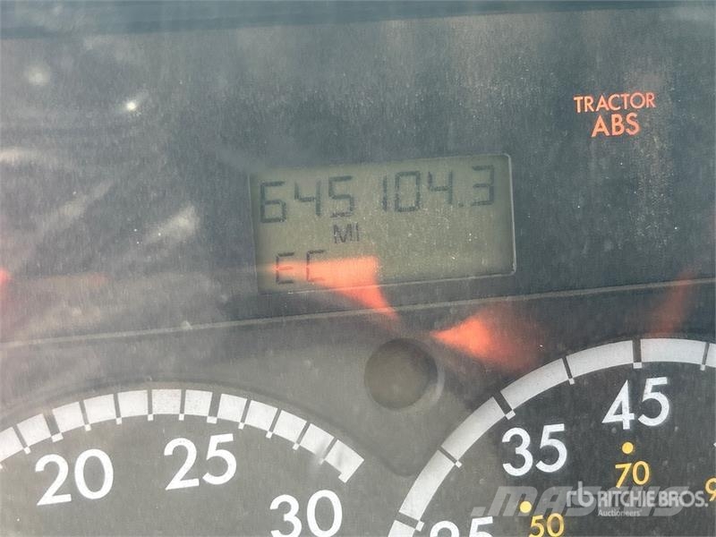 Sterling LT9500 Kravas automašinas konteineru vedeji