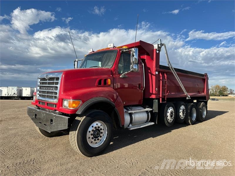 Sterling LT9500 شاحنات قلابة