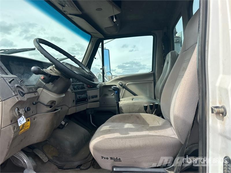 Sterling LT9500 Kravas automašinas konteineru vedeji