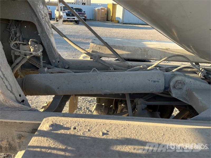 Sterling LT9500 Betonkeverők/Betonpumpák