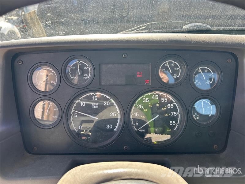 Sterling LT9500 Cabine en interieur