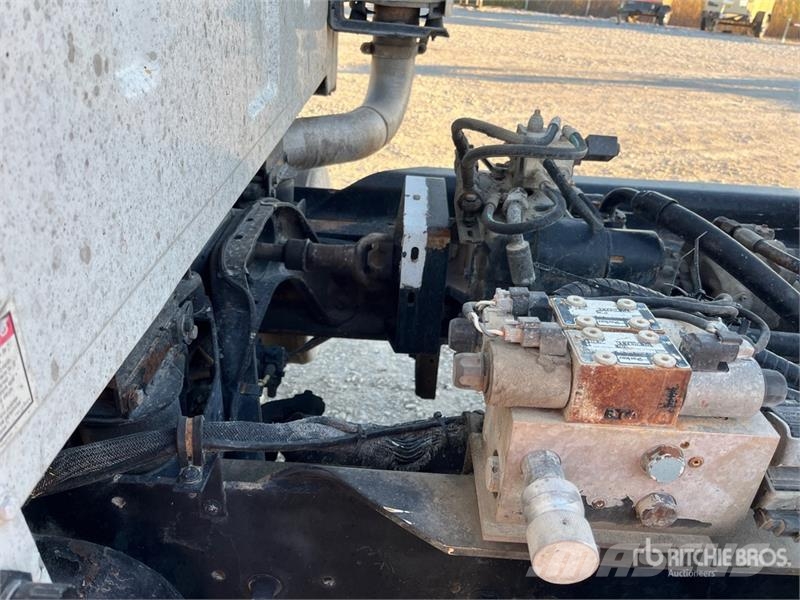 Sterling LT9500 Betonkeverők/Betonpumpák