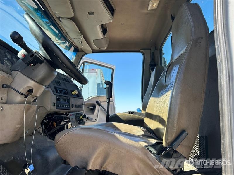 Sterling LT9500 Cabine en interieur