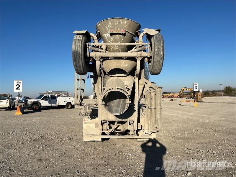 Sterling LT9500 Betonkeverők/Betonpumpák