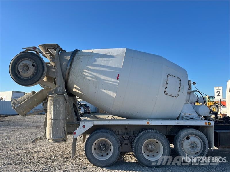 Sterling LT9500 Betonkeverők/Betonpumpák