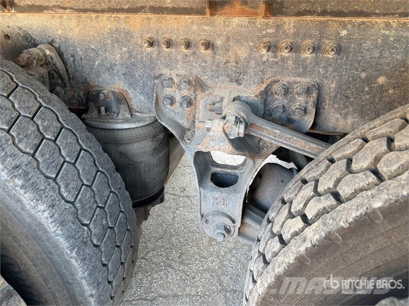Sterling LT9500 6x4 Mud Mixing Truck Drugi tovornjaki