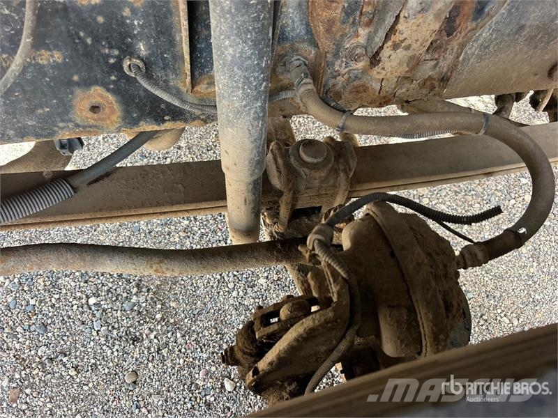 Sterling PK12000 14970 lb Knuckle Boom on Sterling SC8000 4 Nosturiautot
