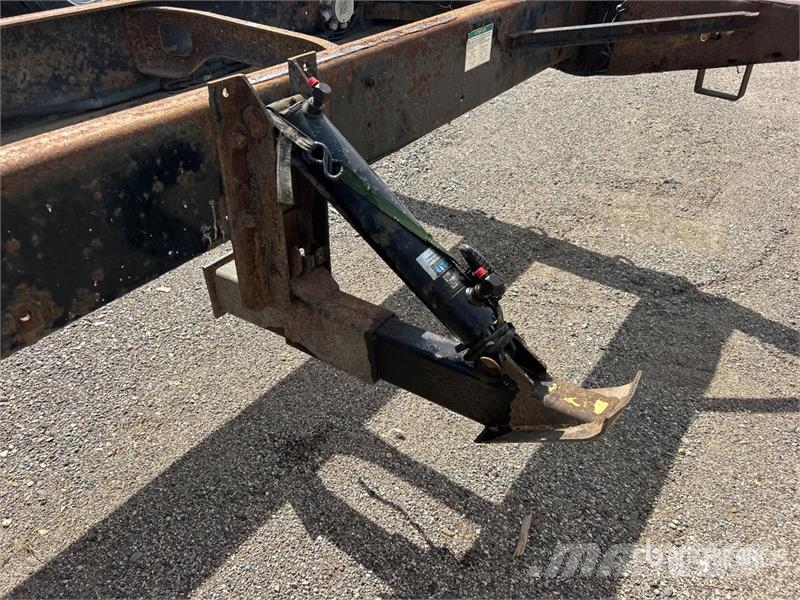 Sterling PK12000 14970 lb Knuckle Boom on Sterling SC8000 4 Nosturiautot