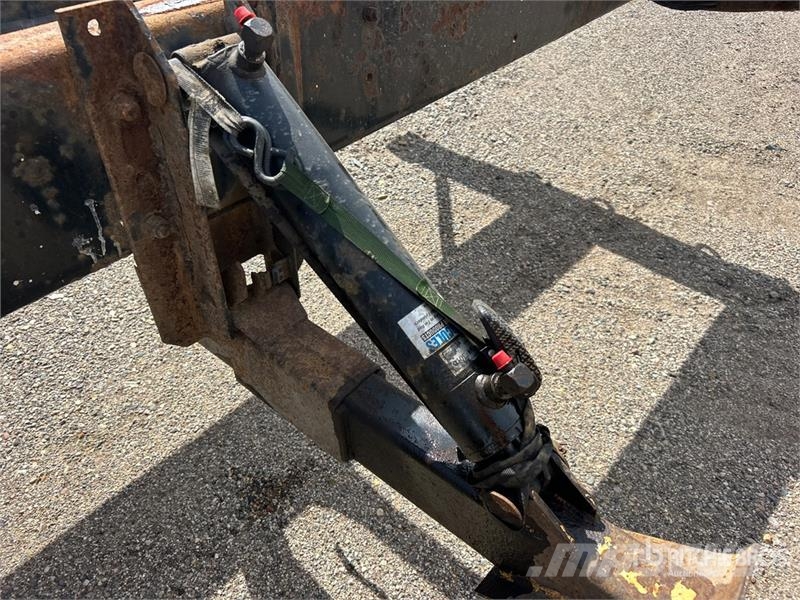 Sterling PK12000 14970 lb Knuckle Boom on Sterling SC8000 4 Nosturiautot