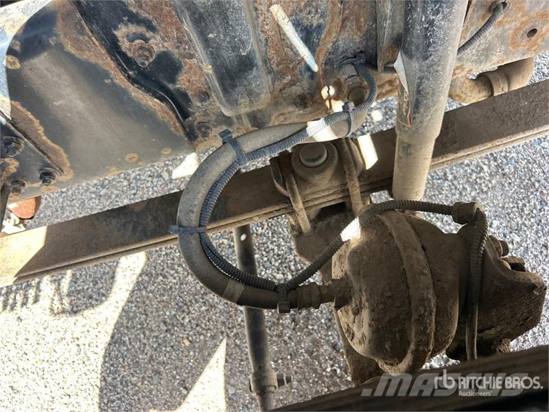 Sterling PK12000 14970 lb Knuckle Boom on Sterling SC8000 4 Nosturiautot