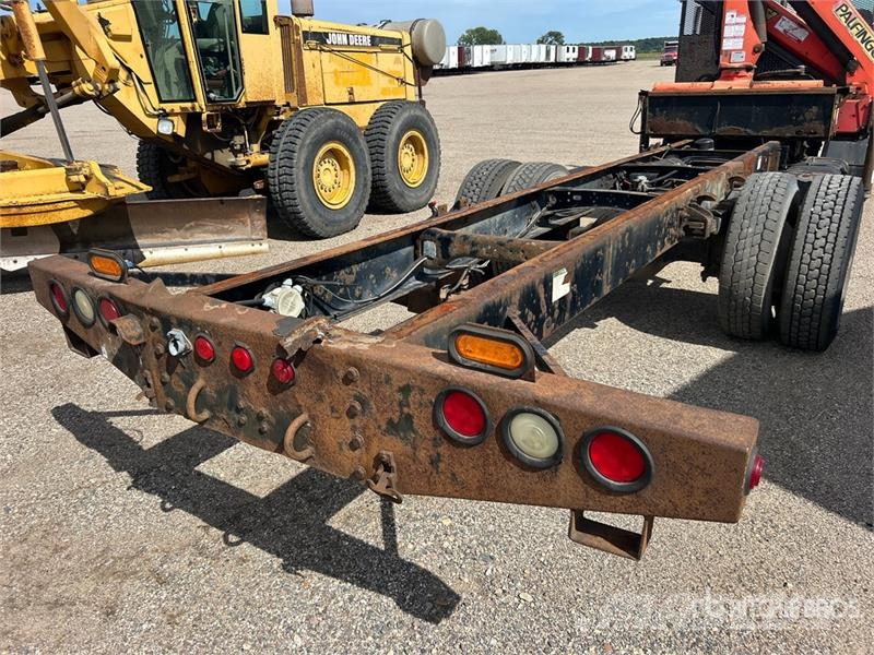 Sterling PK12000 14970 lb Knuckle Boom on Sterling SC8000 4 Nosturiautot