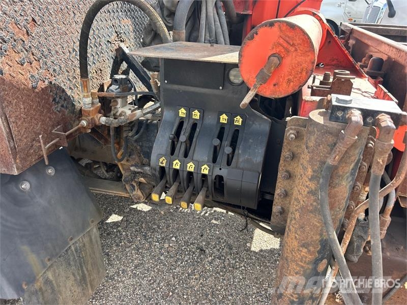 Sterling PK12000 14970 lb Knuckle Boom on Sterling SC8000 4 Nosturiautot