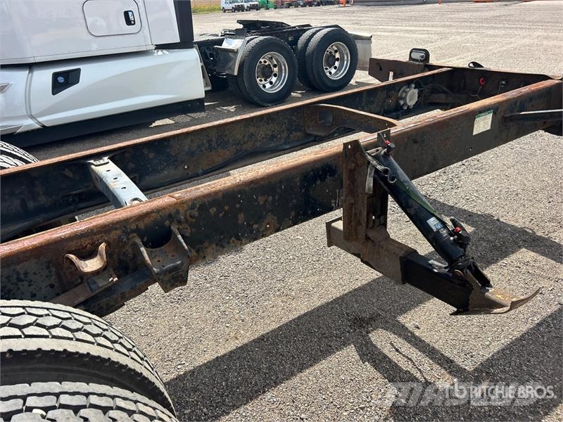 Sterling PK12000 14970 lb Knuckle Boom on Sterling SC8000 4 Nosturiautot