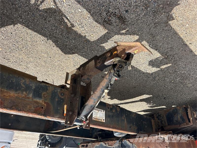 Sterling PK12000 14970 lb Knuckle Boom on Sterling SC8000 4 Nosturiautot