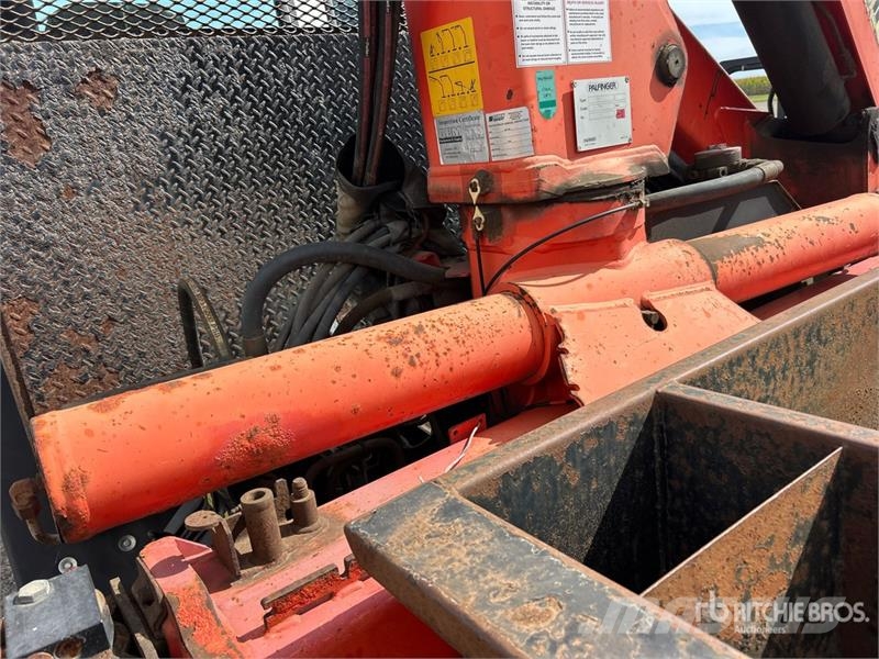 Sterling PK12000 14970 lb Knuckle Boom on Sterling SC8000 4 Nosturiautot